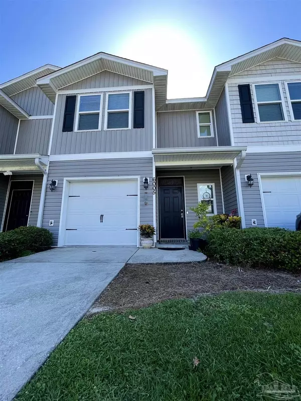 Pensacola, FL 32526,6005 Royal Port Ct