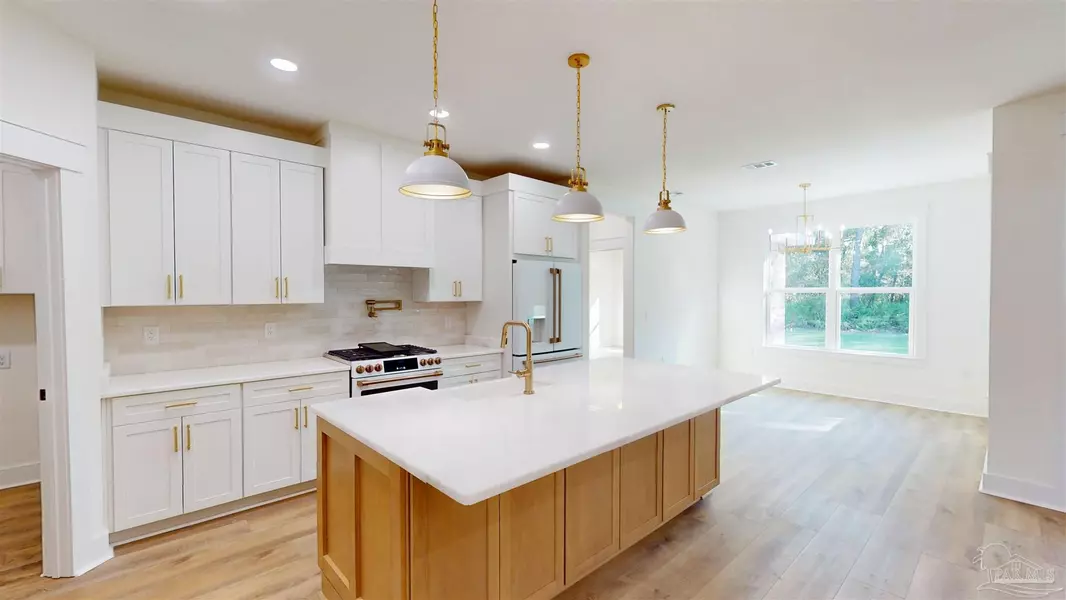 5579 North Shore Way, Pensacola, FL 32507