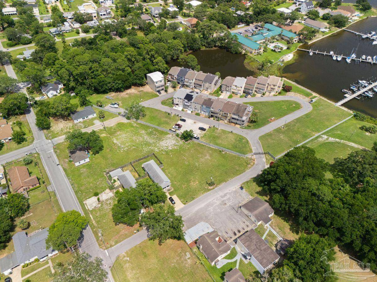 Pensacola, FL 32507,612 S 1st St