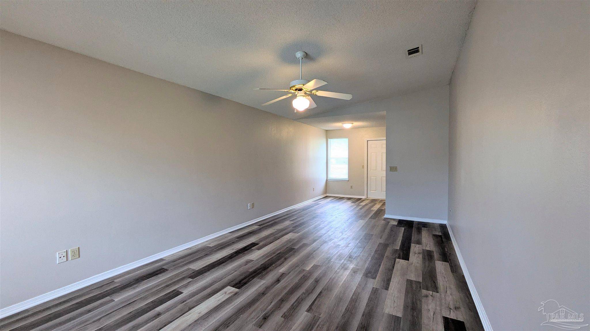 Pensacola, FL 32506,424 Pine Crescent Way