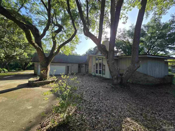 Navarre, FL 32566,7053 Gandy Dr