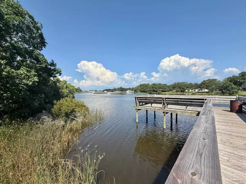 321 Chaseville St, Pensacola, FL 32507