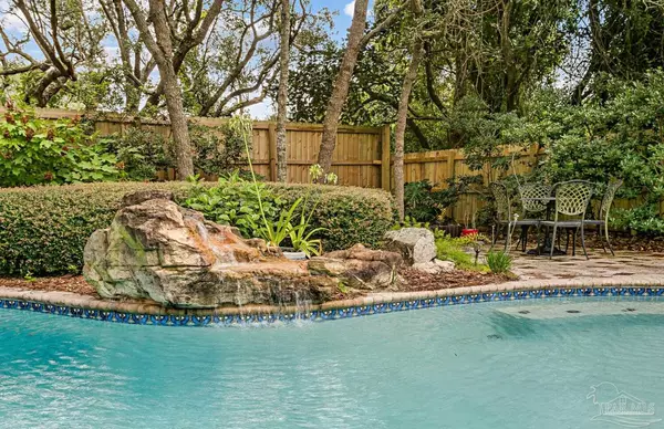 Gulf Breeze, FL 32563,1340 Quiet Cove Ct