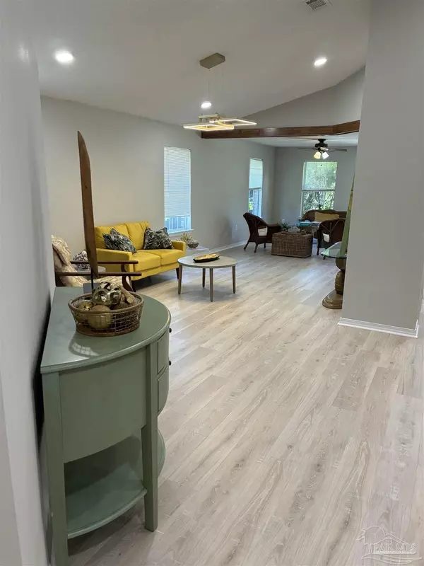 Gulf Breeze, FL 32563,3755 Mcnemar Ct