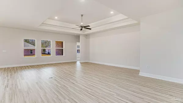 Milton, FL 32583,8652 Bluebell St