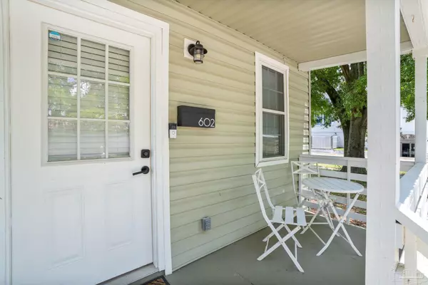 Pensacola, FL 32501,602 W Jackson St