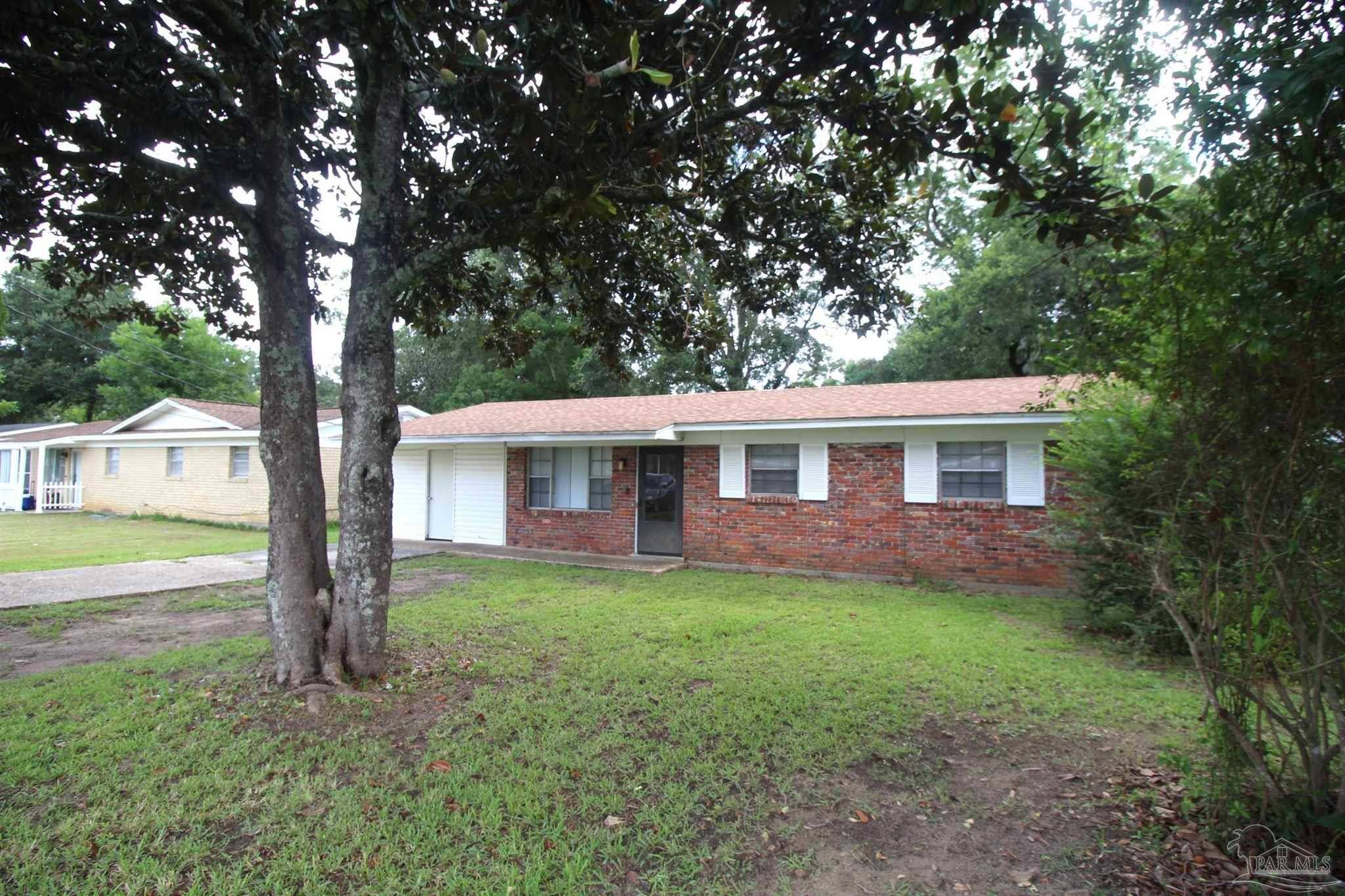 Pensacola, FL 32503,404 Ladybird Ln