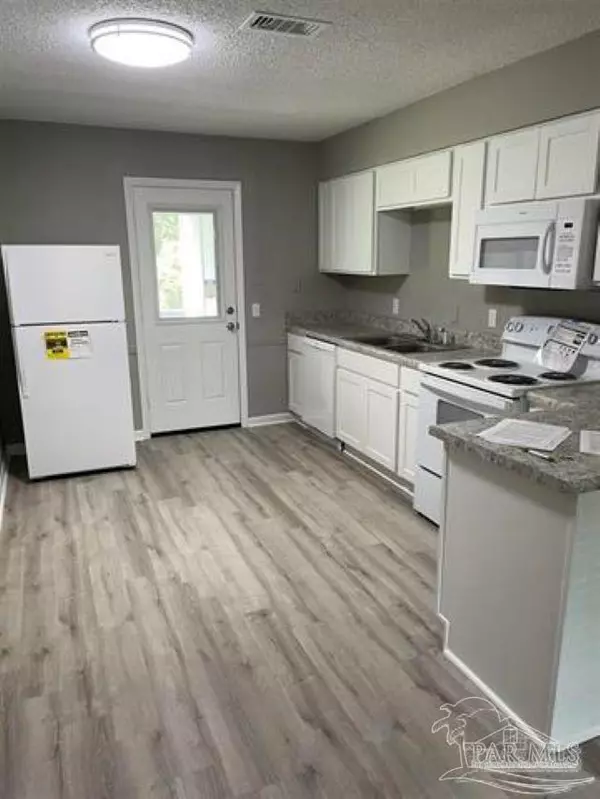 Pensacola, FL 32514,3787 Nobles St