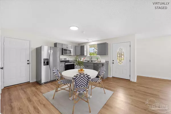 Pensacola, FL 32507,8821 Camshire Cir