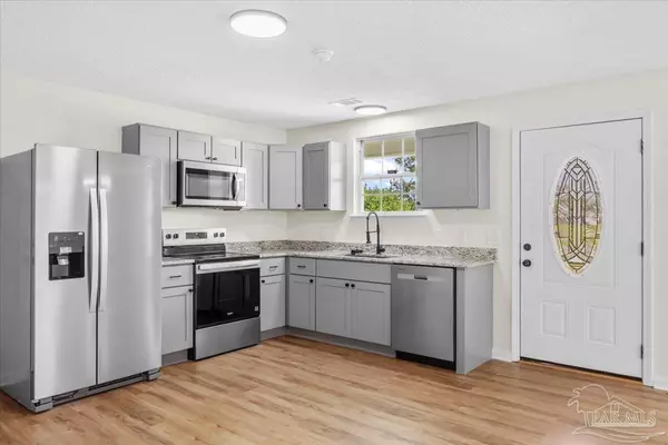 Pensacola, FL 32507,8821 Camshire Cir