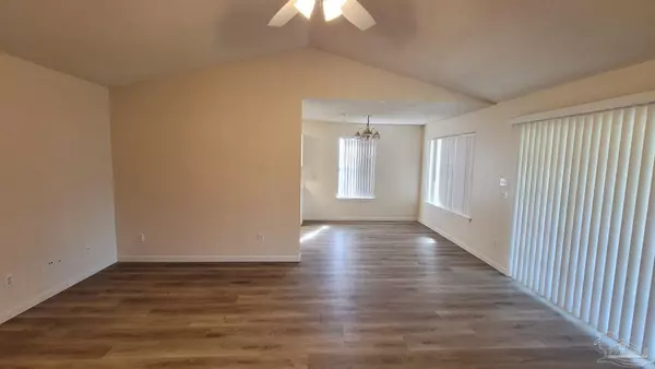 2413 Redoubt Ave, Pensacola, FL 32507