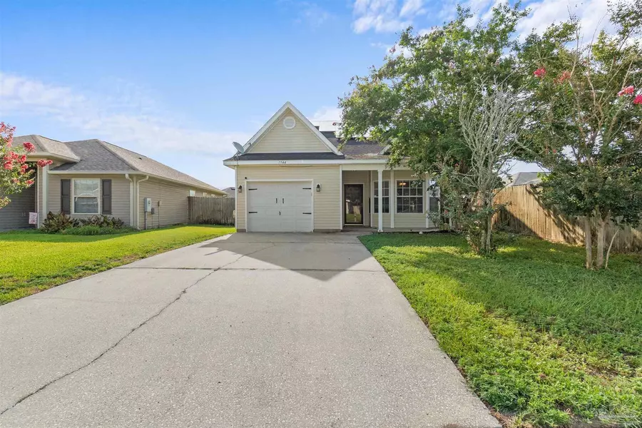 1944 Crosscreek Cir, Gulf Breeze, FL 32563