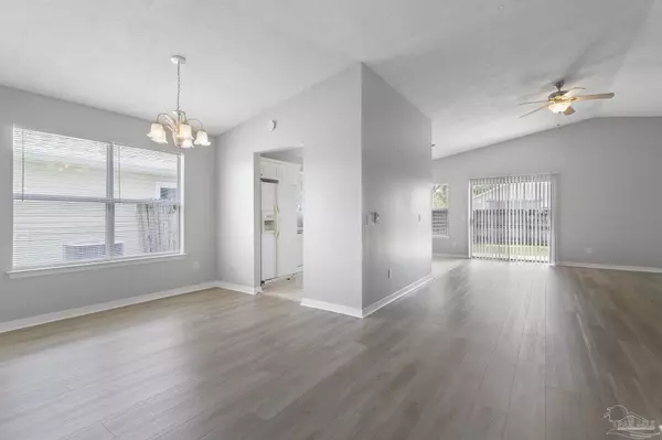 Pensacola, FL 32507,329 Mizzen Ln