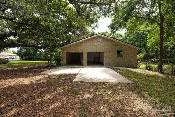Pensacola, FL 32506,5015 Lillian Hwy