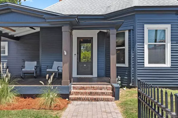 Pensacola, FL 32501,104 W Jackson St