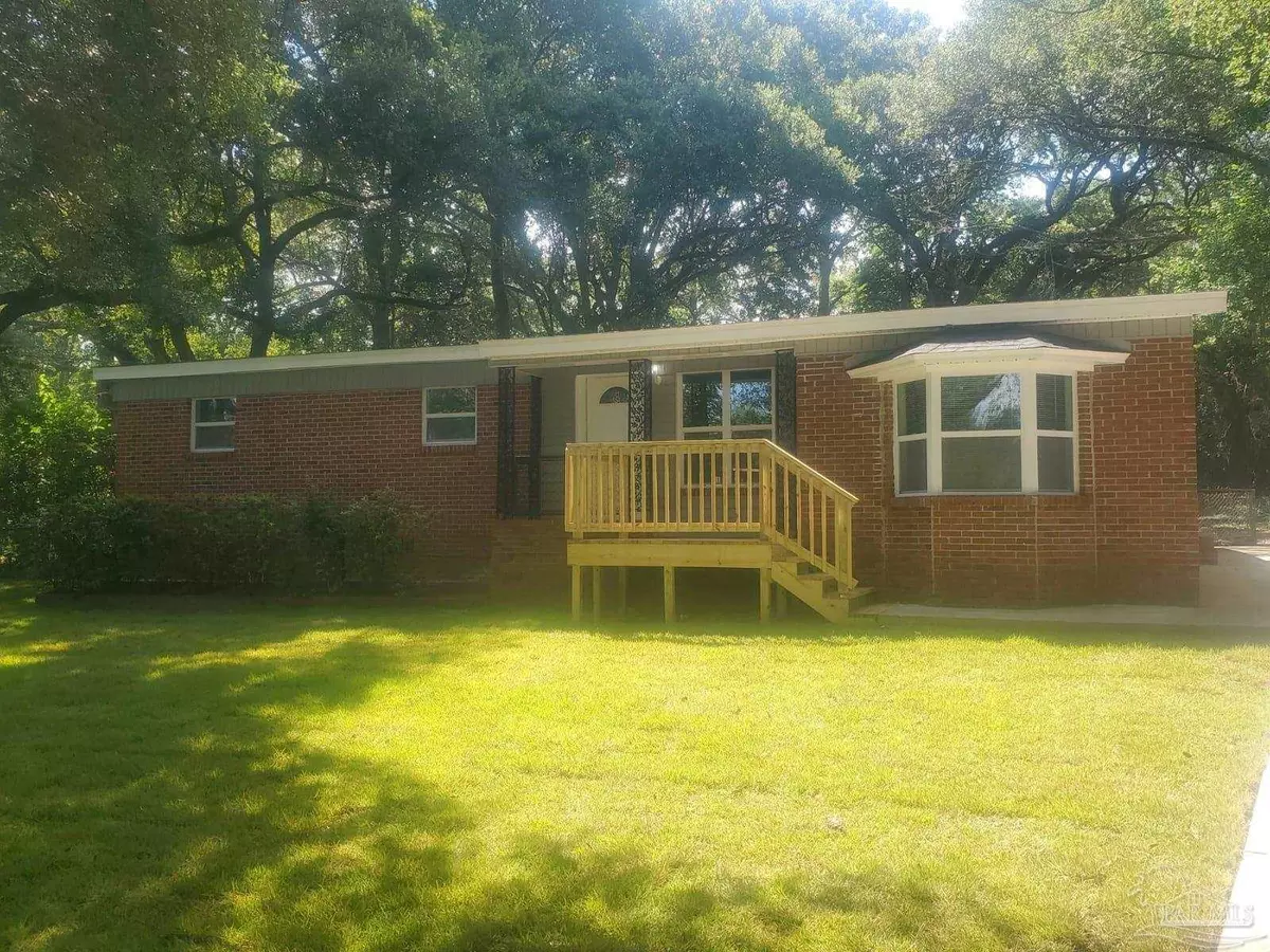 Cantonment, FL 32533,1095 Kathleen Ave