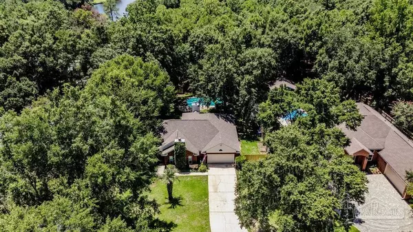 5201 Rowe Trl, Pace, FL 32571