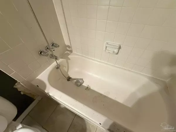 Pensacola, FL 32506,6536 Colonade Cir