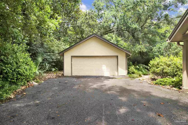 Pensacola, FL 32514,10159 Noriega Ln