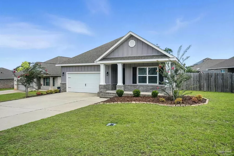 3521 Whitetail Ln, Pensacola, FL 32526