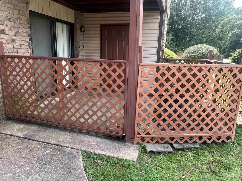 2300 W Michigan Ave, Pensacola, FL 32526