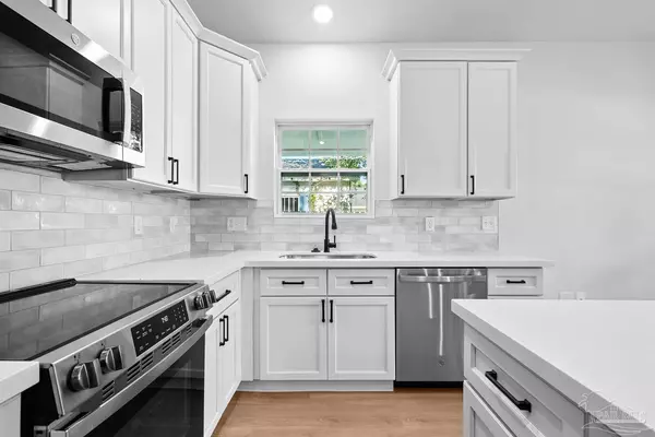 206 W Winthrop Ave, Pensacola, FL 32507