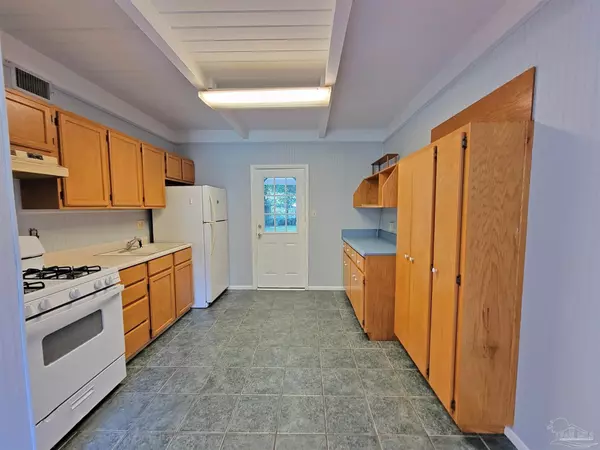 Pensacola, FL 32505,102 Tennessee Dr