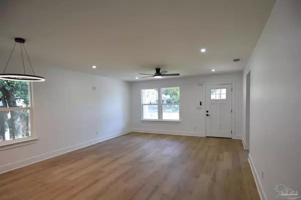 Pensacola, FL 32503,2911 N Miller St