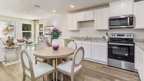 Milton, FL 32583,6373 Firefly Dr