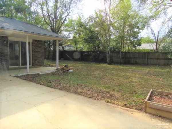 4237 Futura Dr, Pensacola, FL 32504