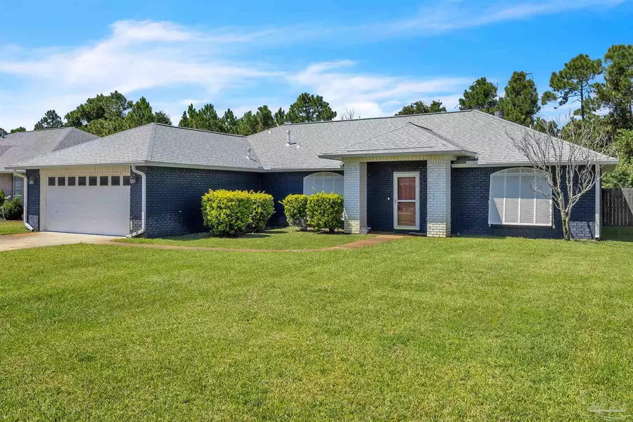 124 Gunwale Rd, Pensacola, FL 32507