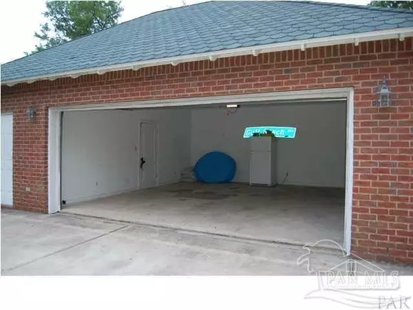 Pensacola, FL 32507,10180 Bittern Dr