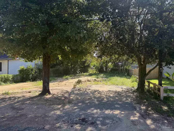 Pensacola, FL 32507,12 N Merritt St