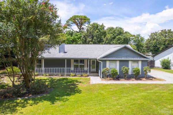 2833 Via Roma Ct, Gulf Breeze, FL 32563
