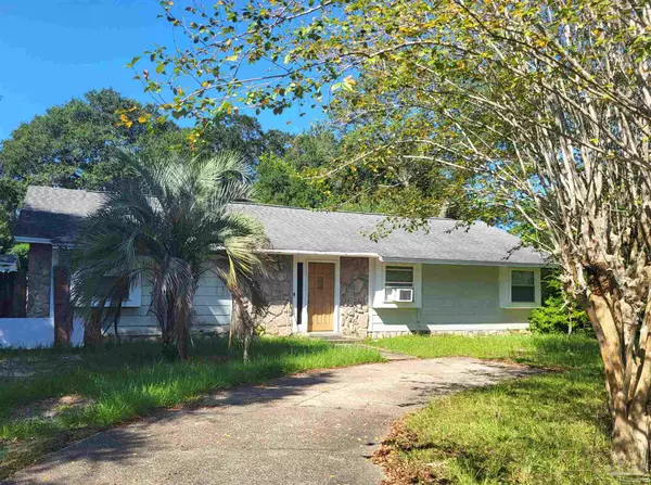5329 E Avenida De Golf, Pace, FL 32571
