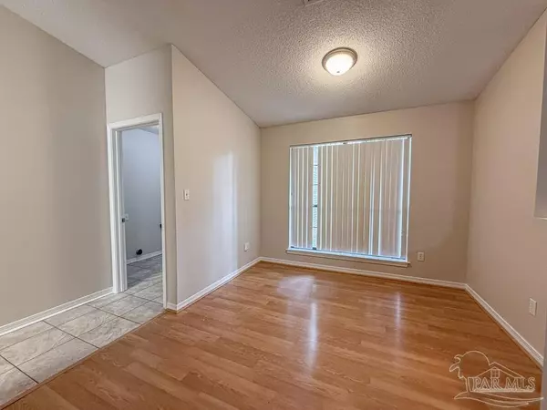 Milton, FL 32570,5117 Westport Dr