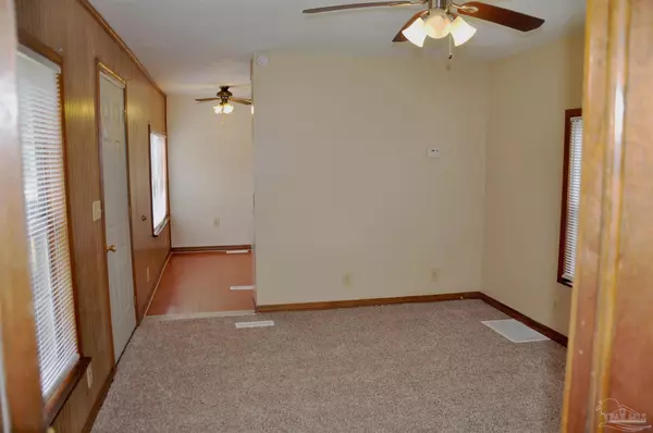 Milton, FL 32583,3939 Reinhardt Village Rd