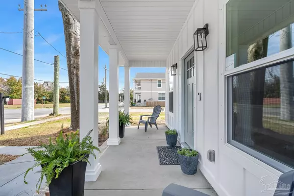 Pensacola, FL 32501,609 N E St