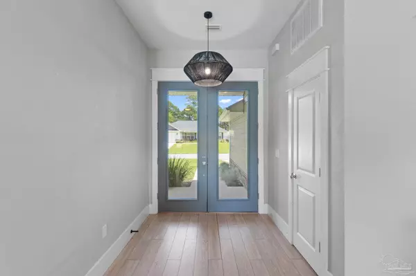 Gulf Breeze, FL 32563,1981 Guseman Rd