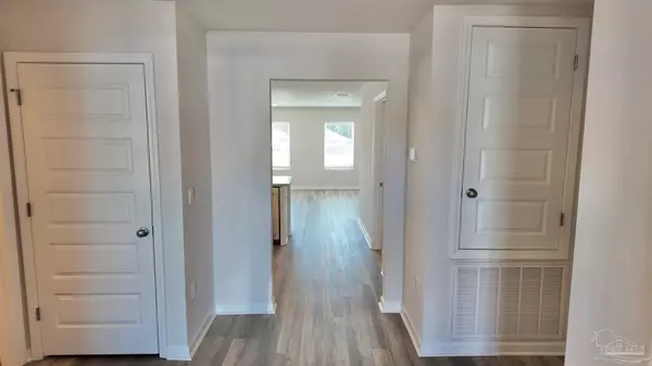 Milton, FL 32583,6388 Firefly Dr