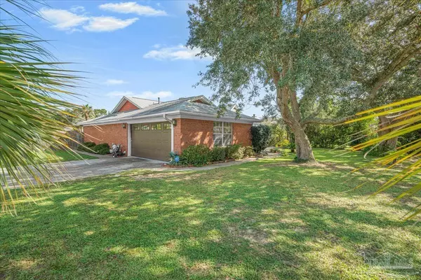 Pensacola, FL 32506,404 Bay Oaks Dr