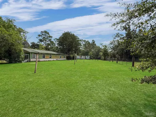 Milton, FL 32583,7106 Mccray Rd