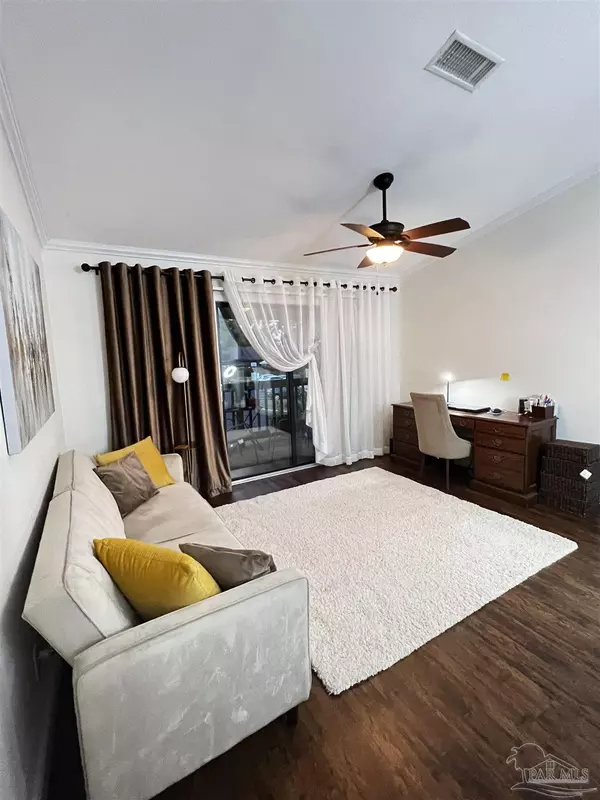 Pensacola, FL 32503,2201 Scenic Hwy