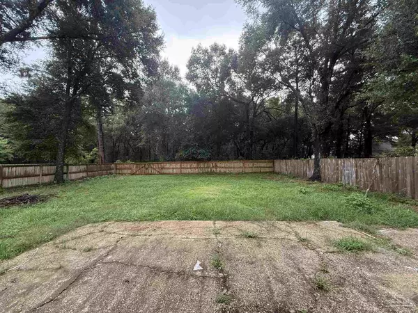Milton, FL 32570,6441 Julia Dr