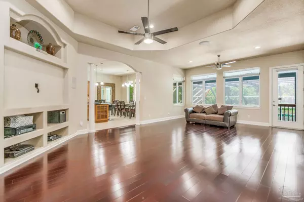 Pensacola, FL 32505,3049 Liana Ln