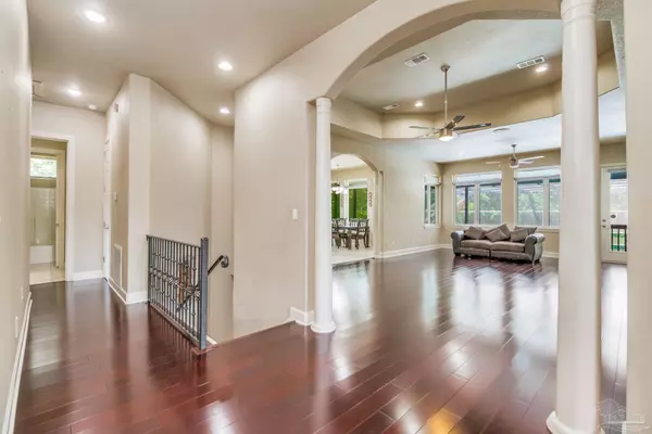 Pensacola, FL 32505,3049 Liana Ln