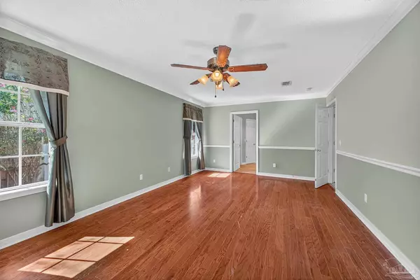 Pensacola, FL 32526,7041 Woodside Rd