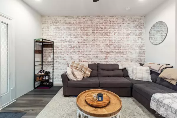 Pensacola, FL 32504,6413 Concord Way