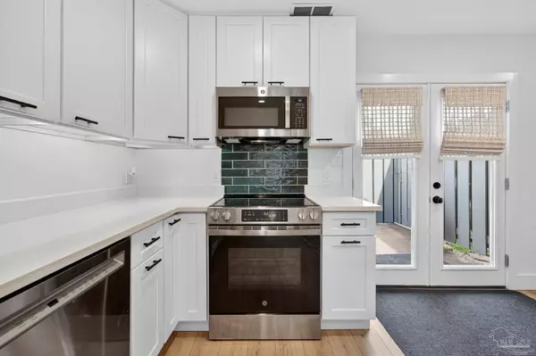 Pensacola, FL 32507,4731 Huron Dr