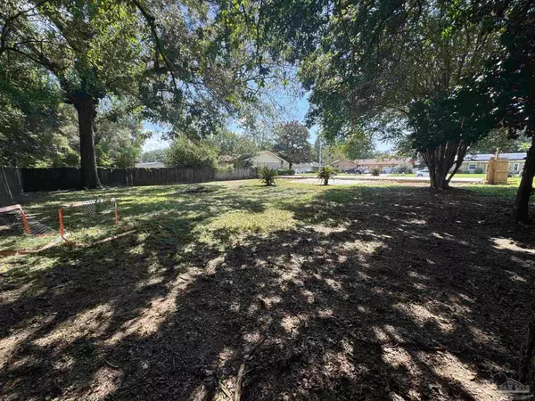 Pensacola, FL 32514,9522 Hummingbird Blvd